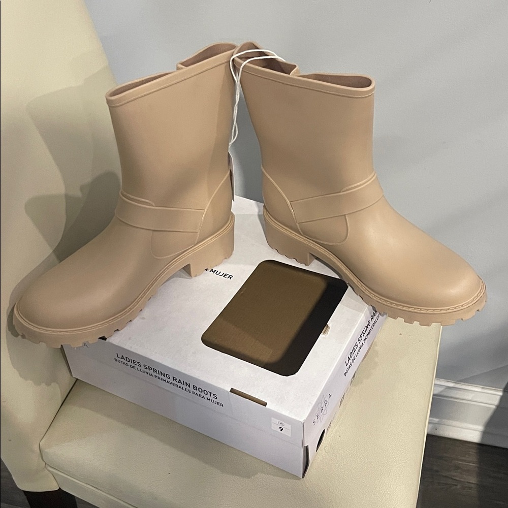 Serra Spring Rain Boots Size 9 NWT Water resistant Cushioned insole - Picture 3 of 7